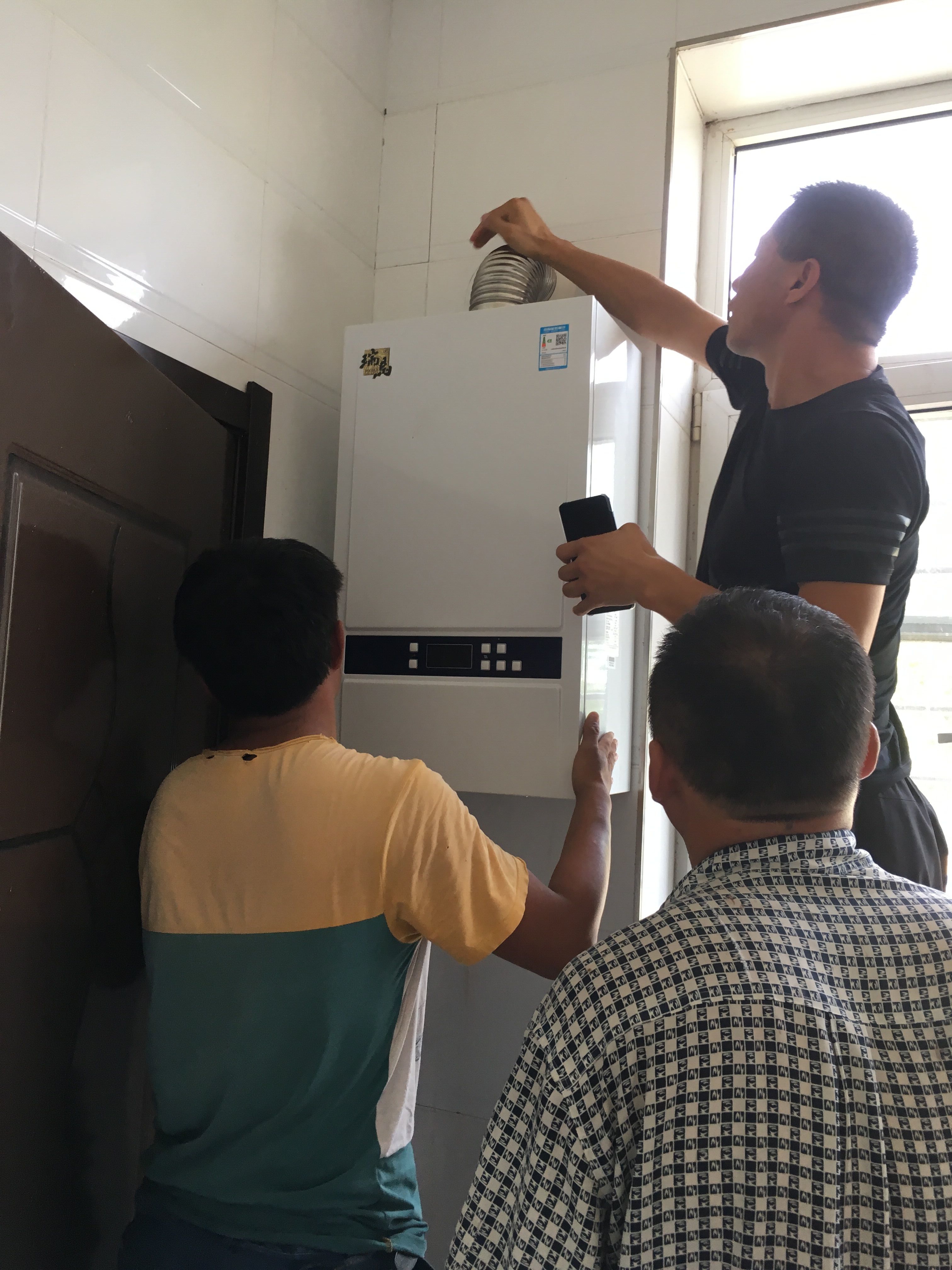 瑞馬壁掛爐五星服務(wù)體系，全程助力"煤改氣"